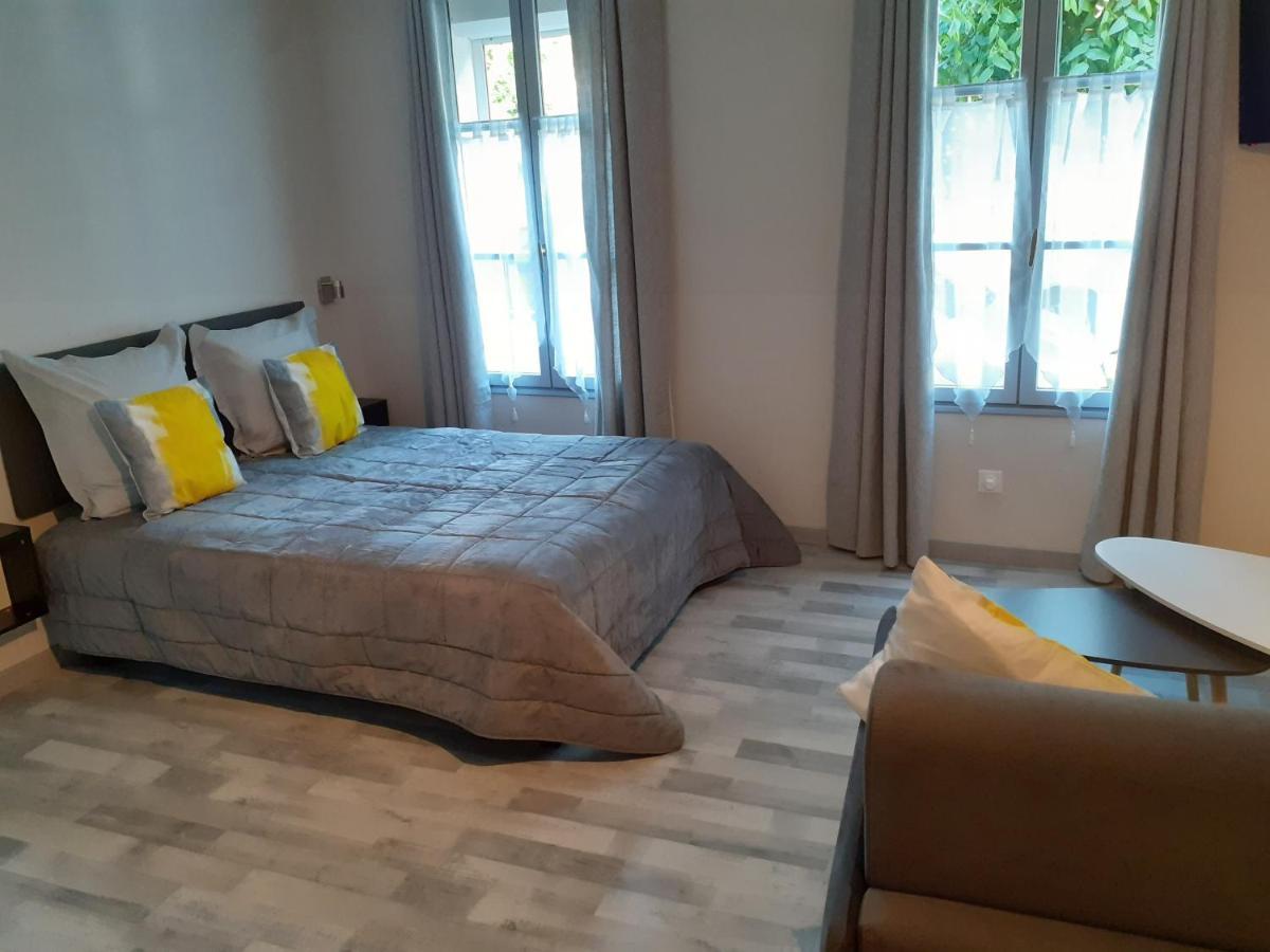 Les Appartements Du Saint Hubert Arcis-sur-Aube Eksteriør billede